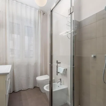 Niguarda-zara Xxl Home,two Balconies,wifi,family * Milano